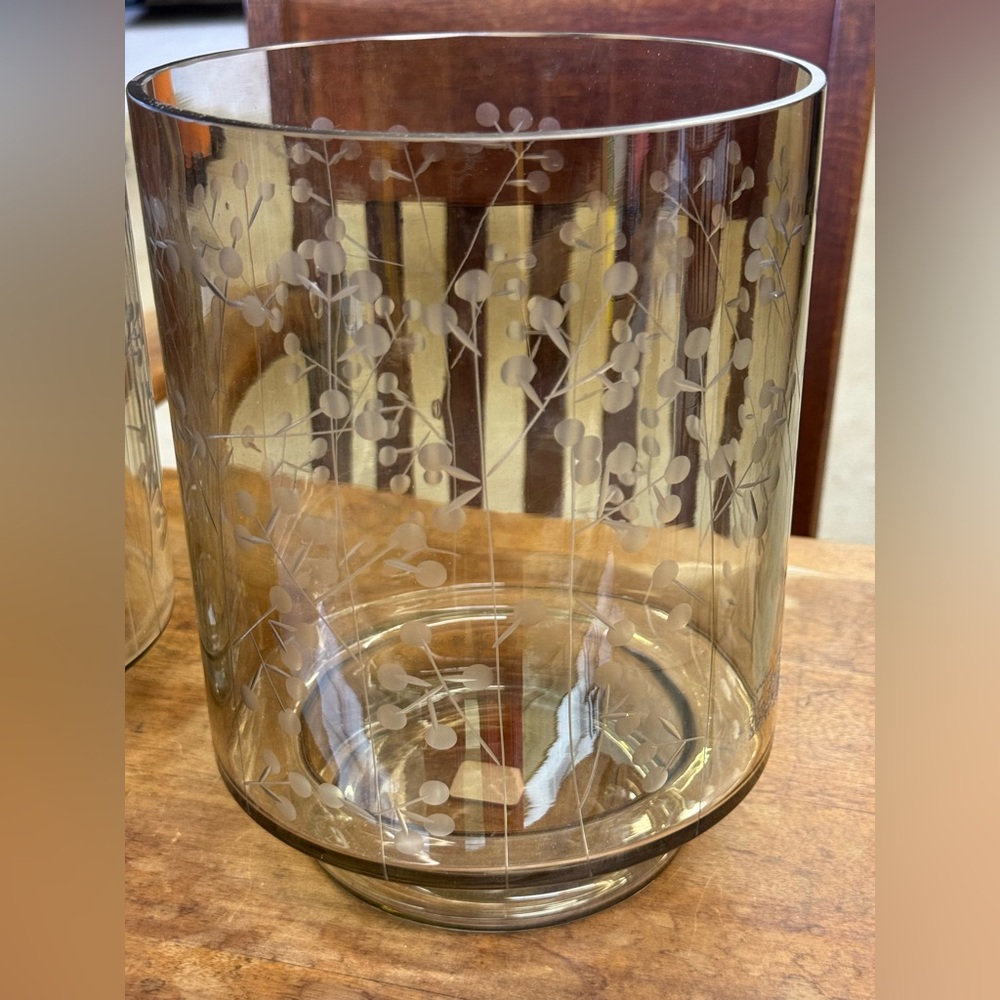 Crate & Barrel Spin Glass Hurricane Candle Holder/Vase